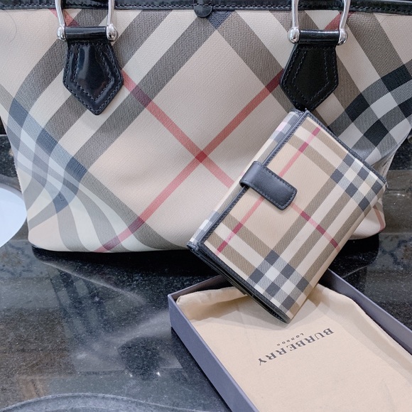 Burberry Handbags - Burberry Set. Purse and matching wallet